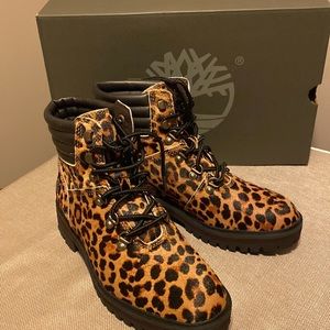 New- Timberland Hiking boots